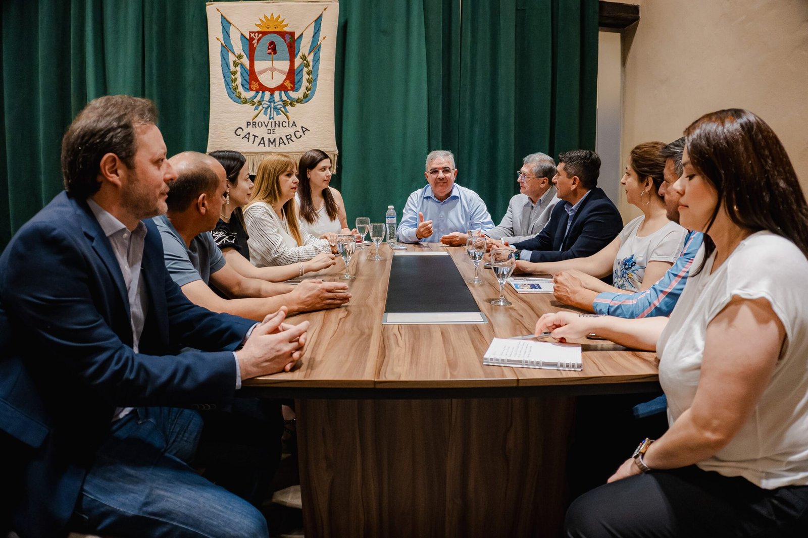 El Gobernador convocó a legisladores para analizar la posible convocatoria a Sesiones Extraordinarias