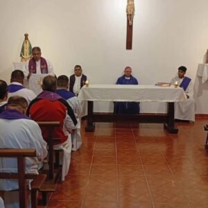 SE FORTALECEN EN AMBATO LAS JORNADAS DE FORMACIÓN DEL CLERO DIOCESANO