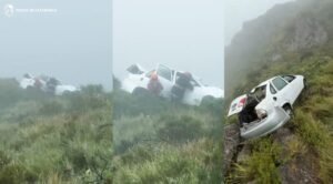 VOLCÓ UN AUTOMÓVIL EN LA CUESTA EL PORTEZUELO